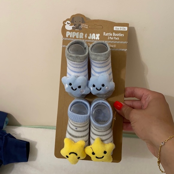 Rattle booties - Picture 1 of 3